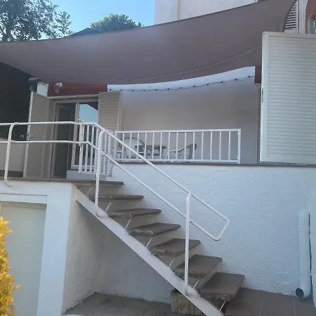 La Isla A * يوريت دي مار